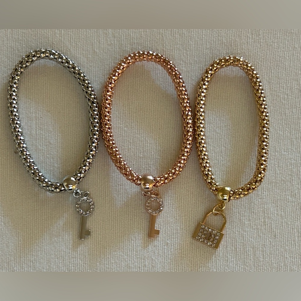 HUGE BUNDLE SALE! 3-PIECE  ELASTIC BRACELET SET LOCK & KEY SHAPE PENDANTS NEW!